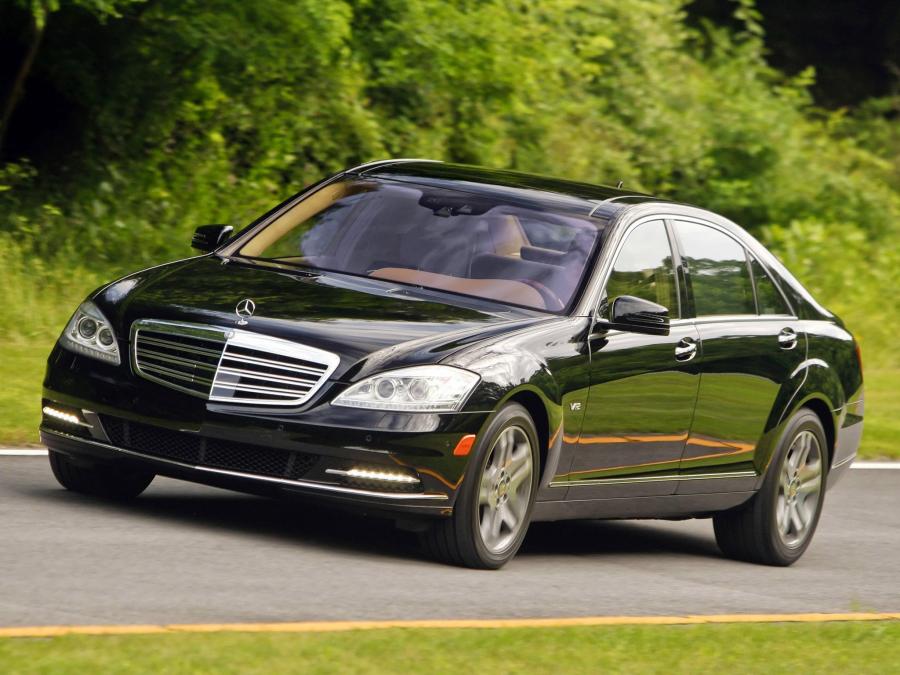  Mercedes-Benz S600 2009 года  (US) (фото 7 из 10)